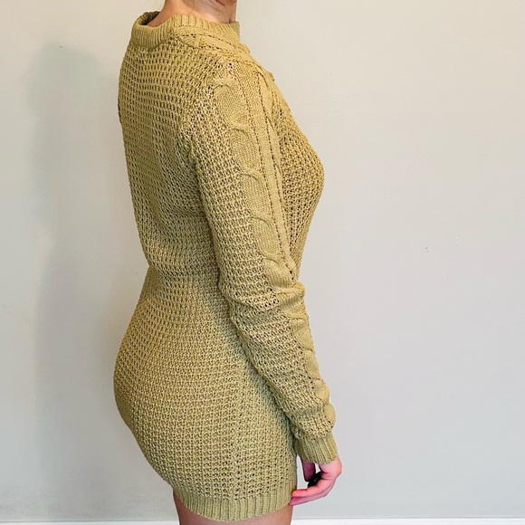 Green Cableknit Long Sleeve Sweater Dress - Picture 2 of 9